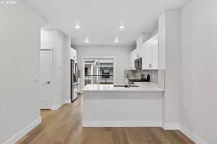 7527 NW Eleanor Ave, Portland, OR 97229 - Photo 2