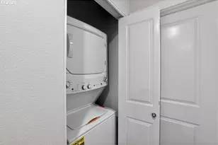 7527 NW Eleanor Ave, Portland, OR 97229 - Photo 14