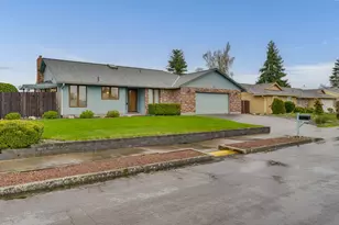 702 NE 134th St, Vancouver, WA 98685 - Photo 2