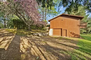 14325 NW Pheasant Hill Rd, McMinnville, OR 97128 - Photo 42
