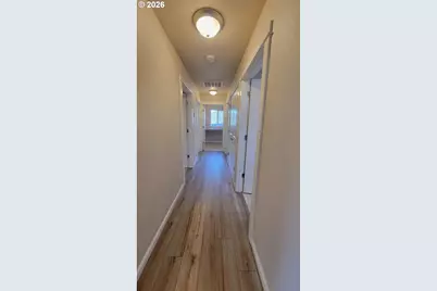 1570 W Basil St, Roseburg, OR 97471 - Photo 16