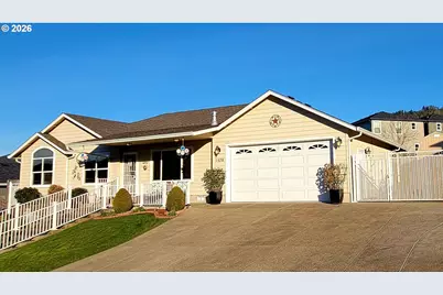 1570 W Basil St, Roseburg, OR 97471 - Photo 1