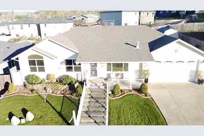 1570 W Basil St, Roseburg, OR 97471 - Photo 44