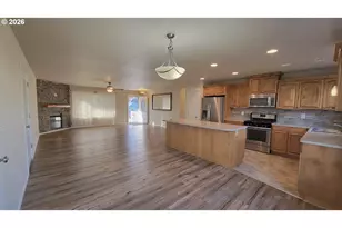 1570 West Basil Street, Roseburg, OR 97471 - Photo 10