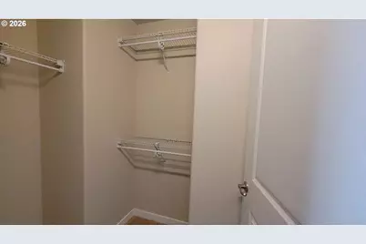 1570 W Basil St, Roseburg, OR 97471 - Photo 26