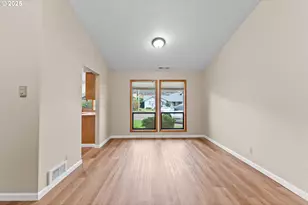 2245 NW Cabrillo Ct, Roseburg, OR 97471 - Photo 16