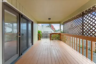 2245 NW Cabrillo Ct, Roseburg, OR 97471 - Photo 24