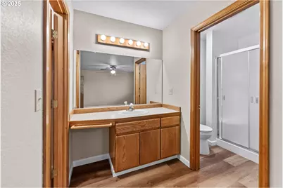 2245 NW Cabrillo Ct, Roseburg, OR 97471 - Photo 14