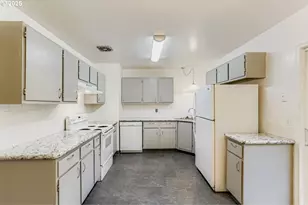 2237 SE 189th Ave, Portland, OR 97233 - Photo 14