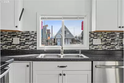 18989 NE Marine Dr #32, Portland, OR 97230 - Photo 18