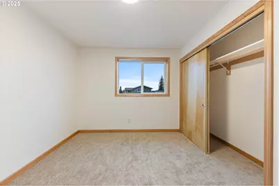 683 St Charles St, Eugene, OR 97402 - Photo 8