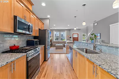 29032 SW Costa Cir, Wilsonville, OR 97070 - Photo 18