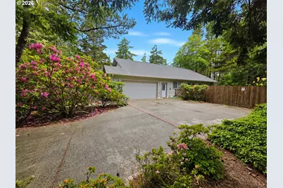 5096 Wood Lake Way, Florence, OR 97439 - Photo 2