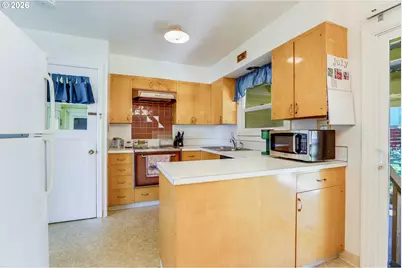 814 W 11th St, The Dalles, OR 97058 - Photo 22