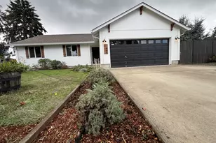 445 Scott Ave, Creswell, OR 97426 - Photo 2