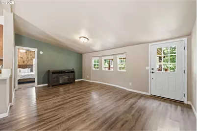 105 E 6th St, Lowell, OR 97452 - Photo 8