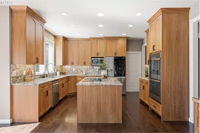 9100 NE Livingston Mountain Ct, Camas, WA 98607 - Photo 14