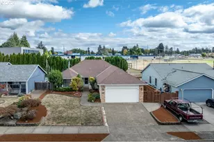 2234 SE 74th Ave, Hillsboro, OR 97123 - Photo 4