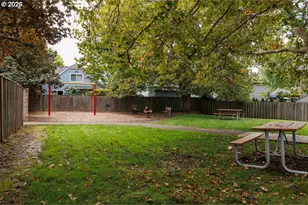 2234 SE 74th Ave, Hillsboro, OR 97123 - Photo 32