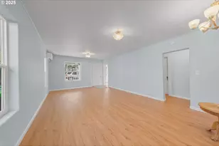 1530 SE Hamilton St, Roseburg, OR 97470 - Photo 10