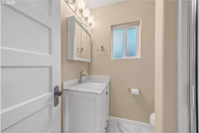 1530 SE Hamilton St, Roseburg, OR 97470 - Photo 24