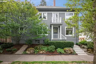 138 NE 18th Ave, Portland, OR 97232 - Photo 2