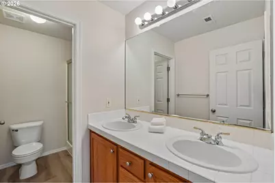 1381 NE Kinney St, Hillsboro, OR 97124 - Photo 18