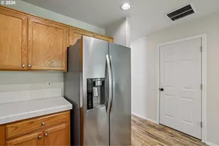 1381 NE Kinney St, Hillsboro, OR 97124 - Photo 12