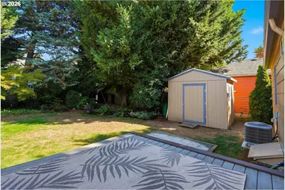 9715 N Syracuse St, Portland, OR 97203 - Photo 28
