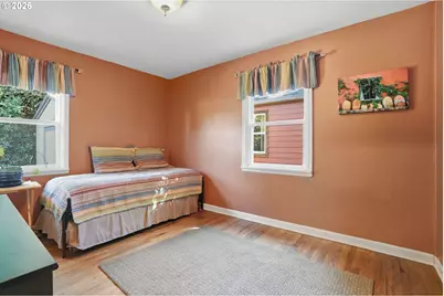 9715 N Syracuse St, Portland, OR 97203 - Photo 20