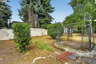 8490 SE Down Way, Milwaukie, OR 97267 - Photo 30