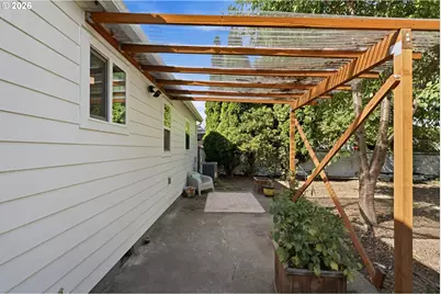 9714 N Van Houten Ave, Portland, OR 97203 - Photo 30