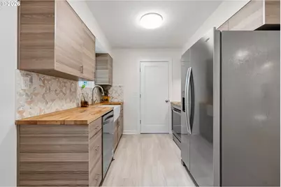 9714 N Van Houten Ave, Portland, OR 97203 - Photo 14