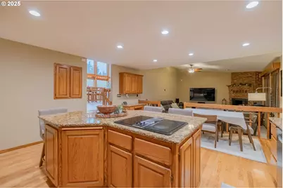 391 McNary Heights Dr N, Keizer, OR 97303 - Photo 18