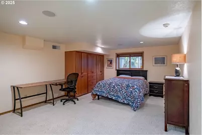 391 McNary Heights Dr N, Keizer, OR 97303 - Photo 32