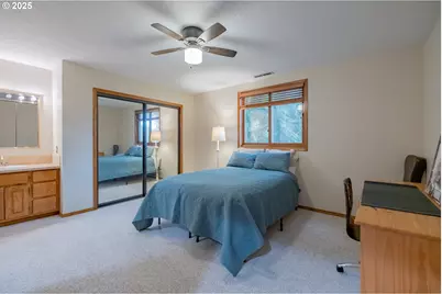 391 McNary Heights Dr N, Keizer, OR 97303 - Photo 36