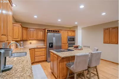 391 McNary Heights Dr N, Keizer, OR 97303 - Photo 16