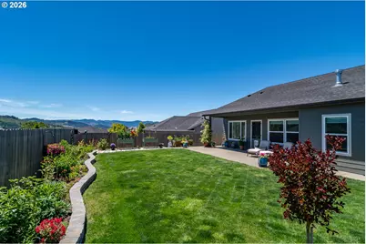 836 Durham Ave, Sutherlin, OR 97479 - Photo 42