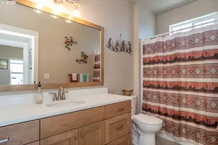 836 Durham Ave, Sutherlin, OR 97479 - Photo 10