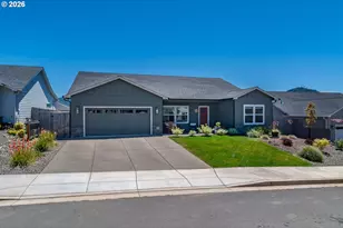 836 Durham Ave, Sutherlin, OR 97479 - Photo 2