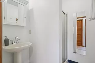 3410 SW Underwood Dr, Portland, OR 97225 - Photo 16