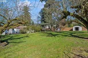 3410 SW Underwood Dr, Portland, OR 97225 - Photo 26