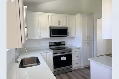 110 Truman Ave, Umatilla, OR 97882 - Photo 4