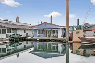 11630 N Island Cove Ln, Portland, OR 97217 - Photo 32