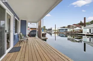 11630 N Island Cove Ln, Portland, OR 97217 - Photo 30