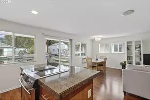 11630 N Island Cove Ln, Portland, OR 97217 - Photo 20