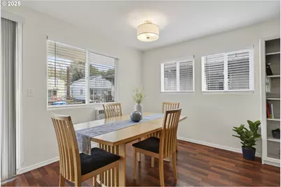 11630 N Island Cove Ln, Portland, OR 97217 - Photo 18