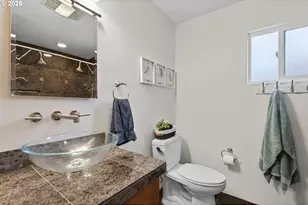 11630 N Island Cove Ln, Portland, OR 97217 - Photo 8