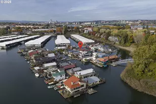 11630 N Island Cove Ln, Portland, OR 97217 - Photo 40