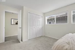 11630 N Island Cove Ln, Portland, OR 97217 - Photo 6
